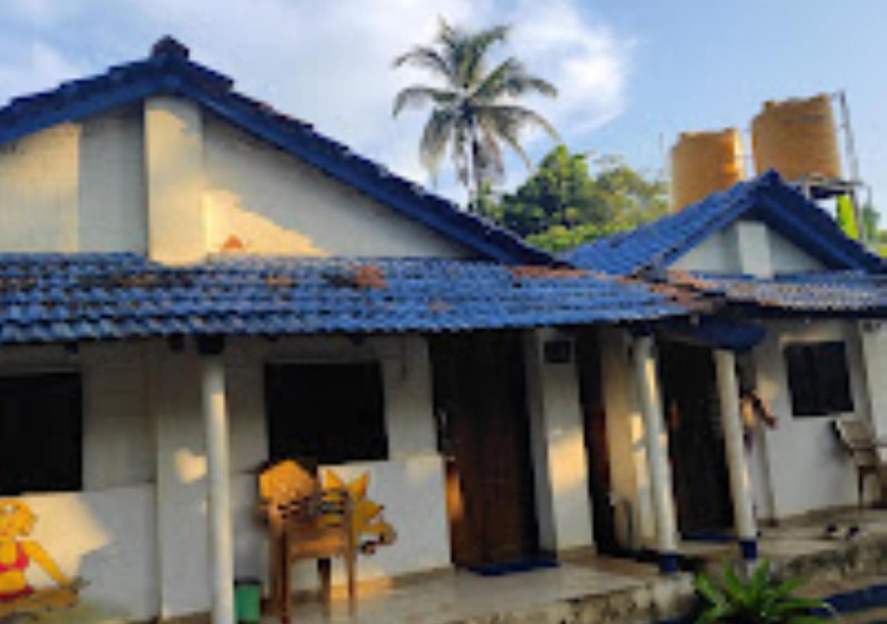 R K Beach Cottage Gokarna  Eksteriør bilde